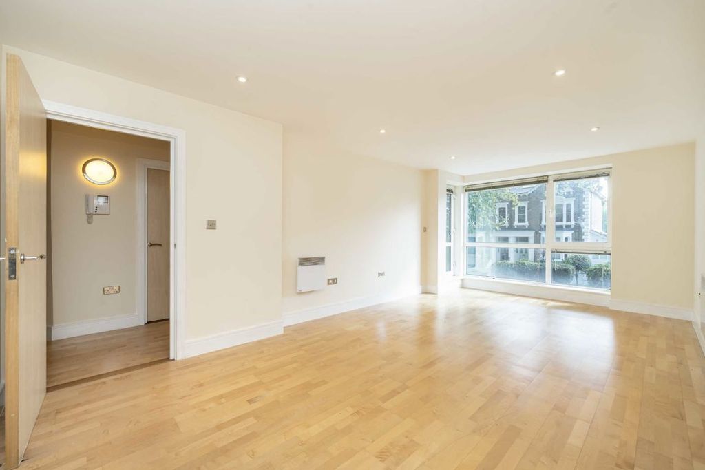 Property photo 2 of 5