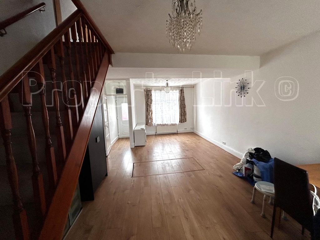 Property photo 1 of 25