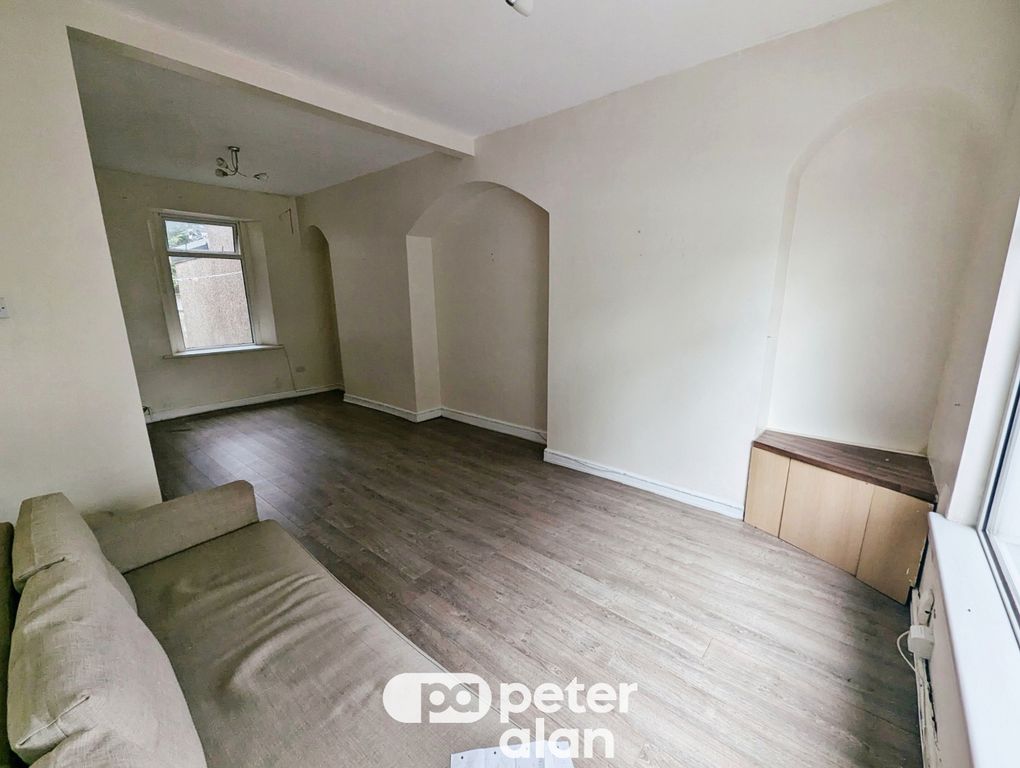 Property photo 3 of 12 Image