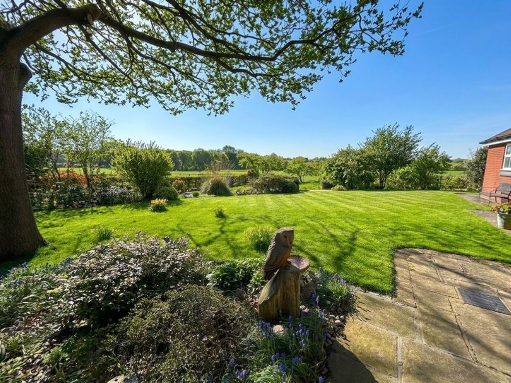 Property photo 3 of 32