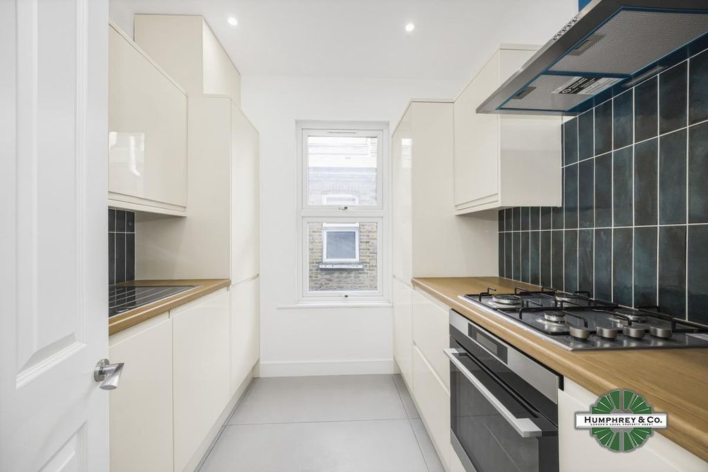 Property photo 3 of 15 Blyth Road -007 (15).Jpg