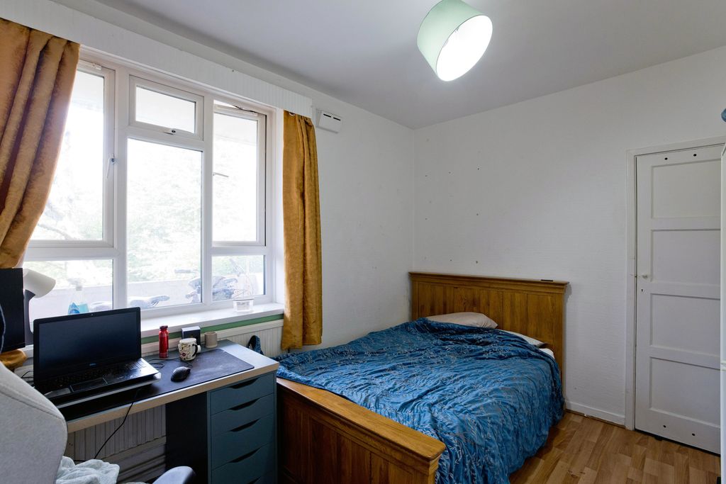 Property photo 3 of 24