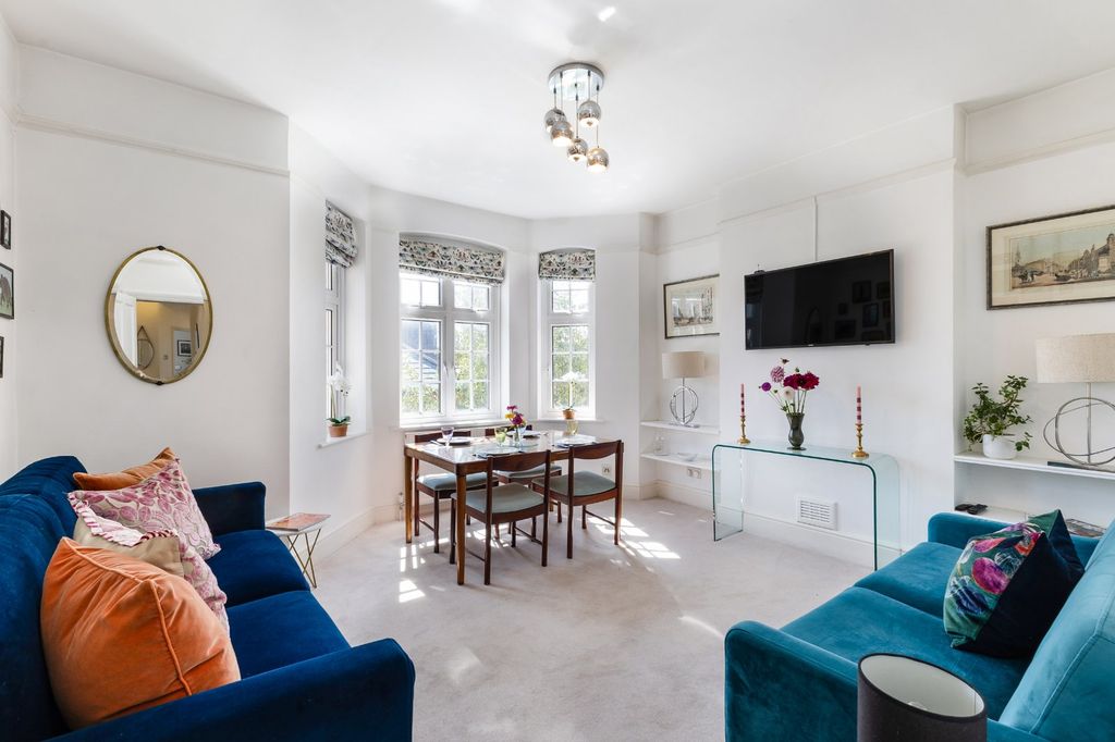 Property photo 1 of 10 Reception