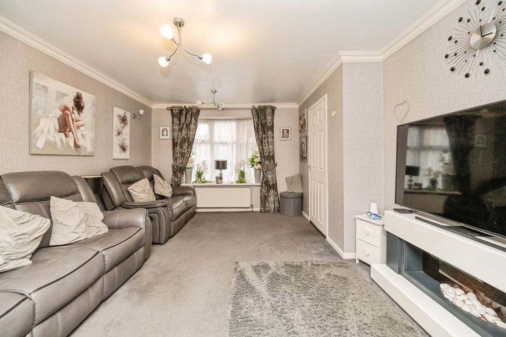 Property photo 3 of 33 Pbox-Img.Jpg