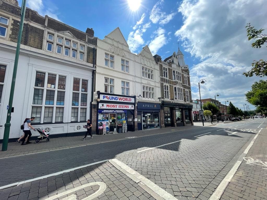 Property photo 1 of 5 One Bedroom First Floor Flat