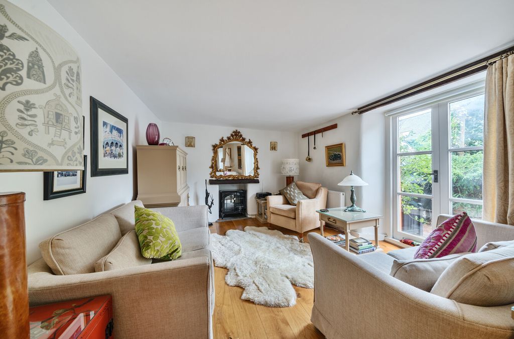 Property photo 2 of 23 Dulverton, Seddons