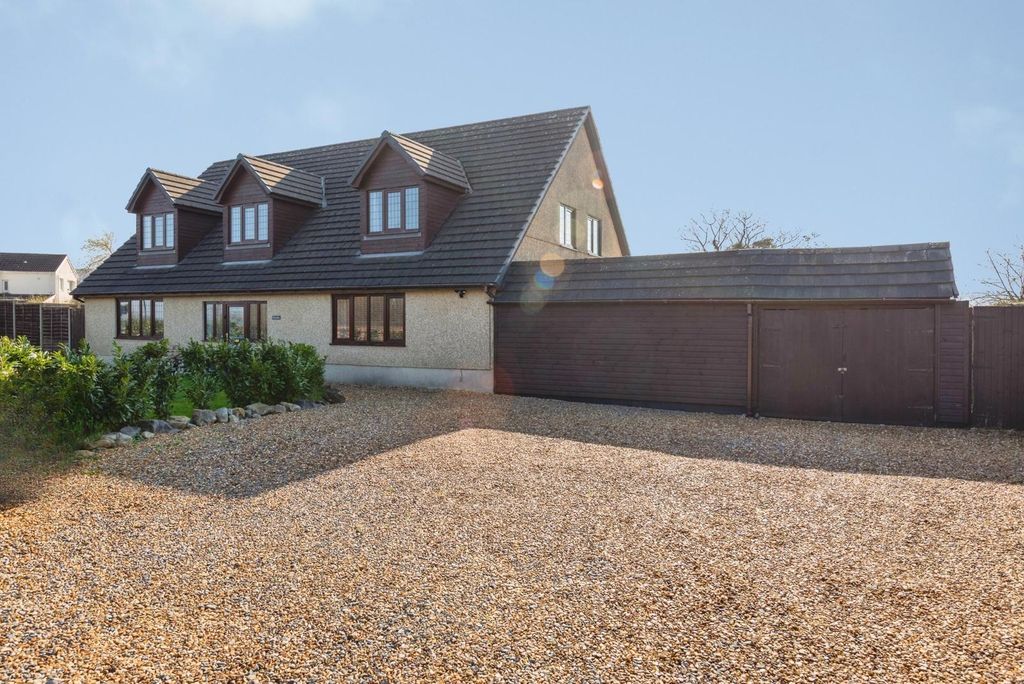 Property photo 2 of 35 Pbox-Img.Jpg