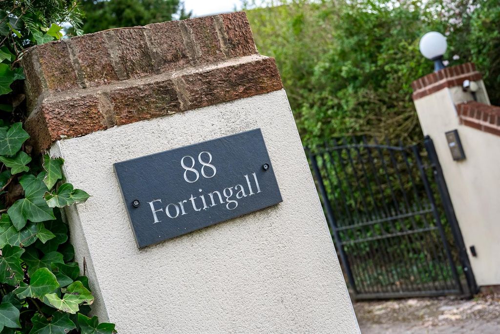 Property photo 1 of 24