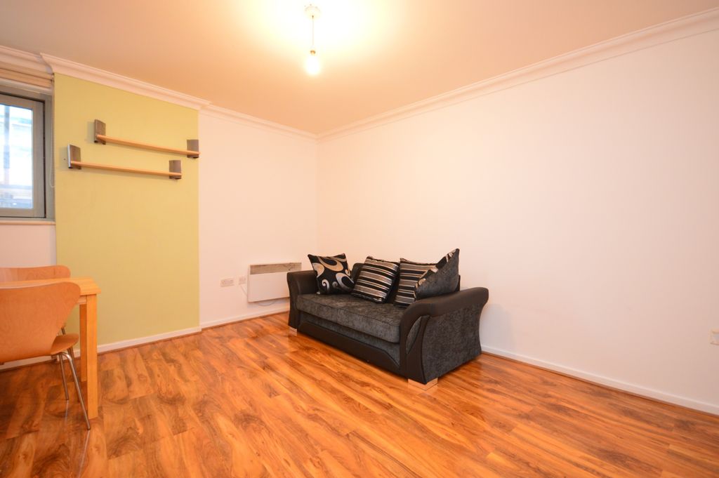 Property photo 3 of 11 Dsc 0012 (Agentpro)