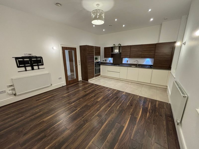 Property photo 3 of 13 Photo 8