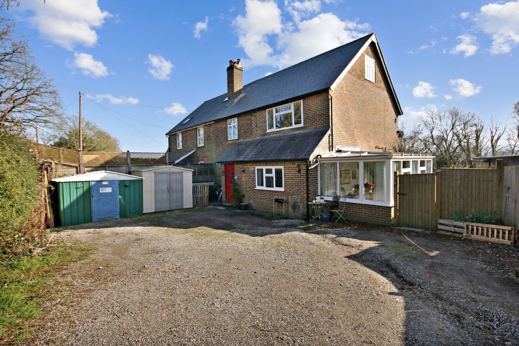 Property photo 1 of 32