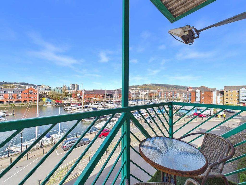 Property photo 2 of 19