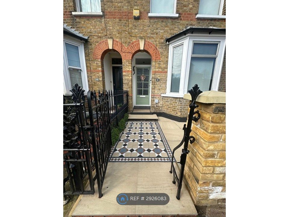 Property photo 2 of 11