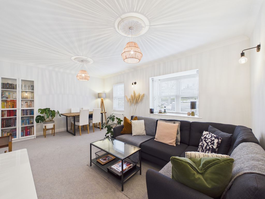 Property photo 3 of 13 Lounge/Diner