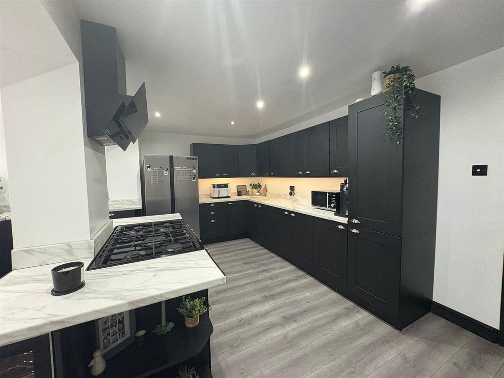 Property photo 3 of 20 (6).Jpeg