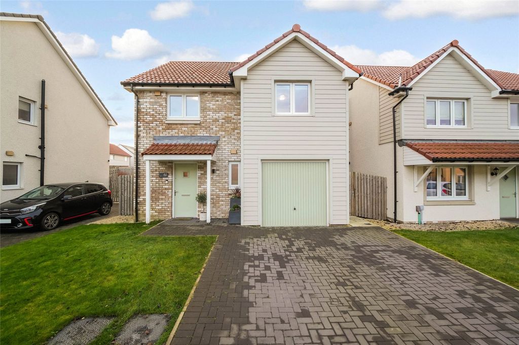 Property photo 1 of 19 Picture No. 01