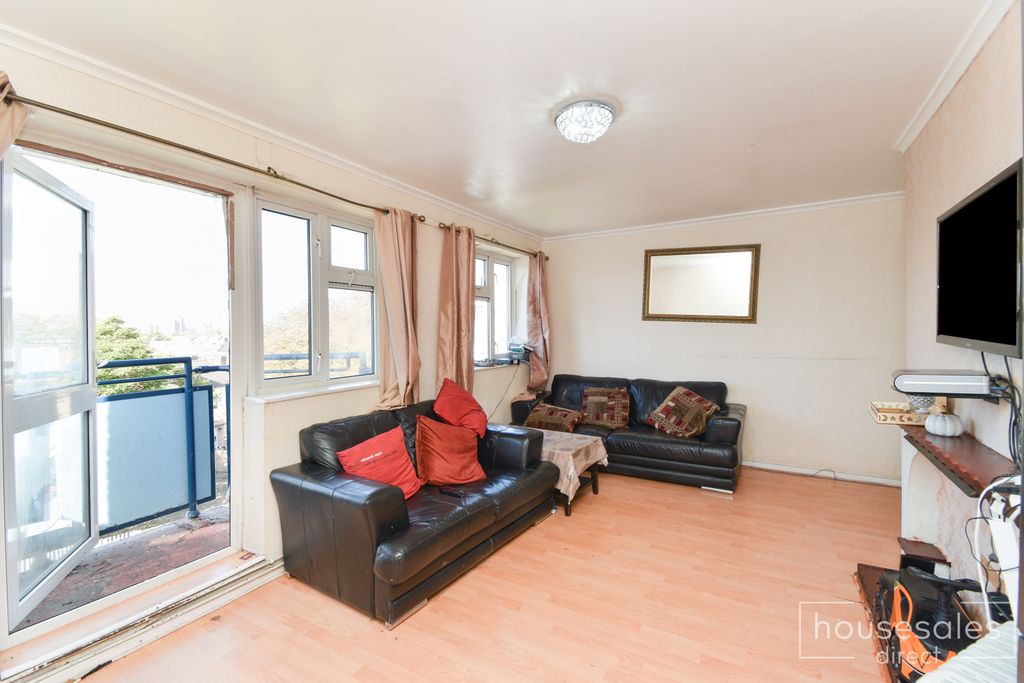 Property photo 3 of 16