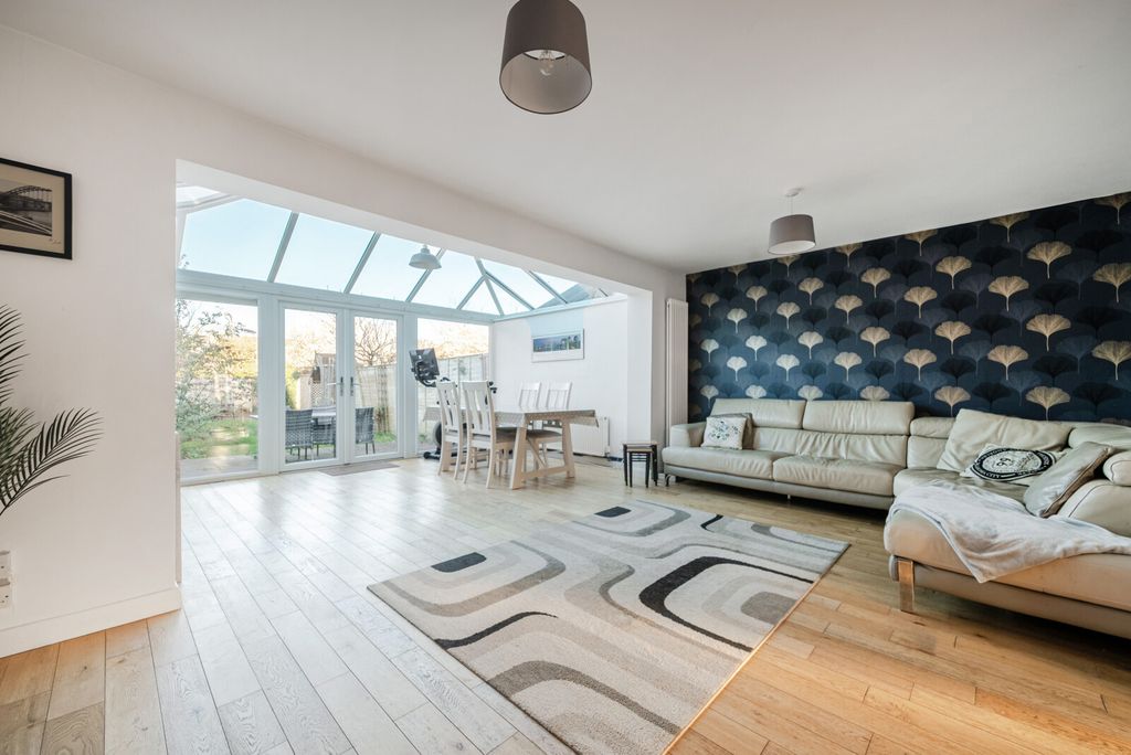 Property photo 1 of 24 1424153-16-69B1B5...