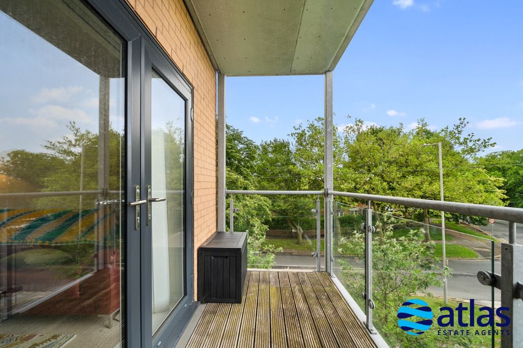 Property photo 3 of 27 Balcony