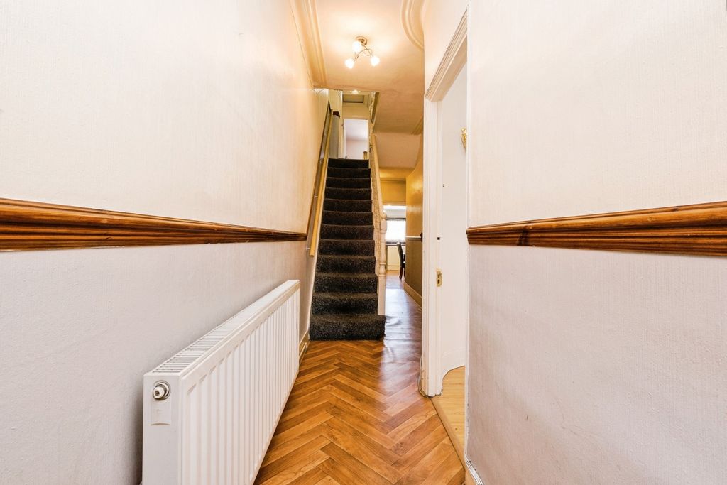 Property photo 2 of 27 Pbox-Img.Jpg