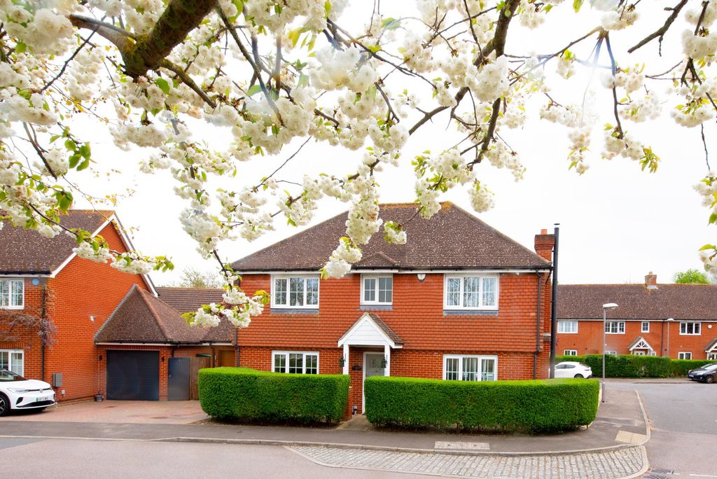 Property photo 1 of 43