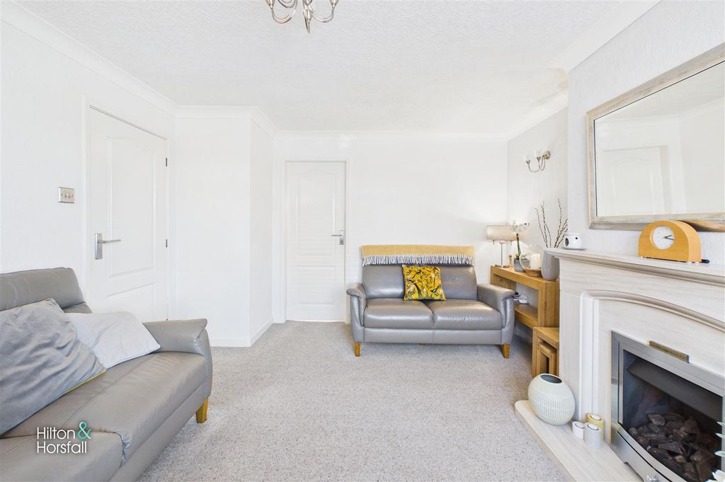 Property photo 3 of 16 Sutton Avenue