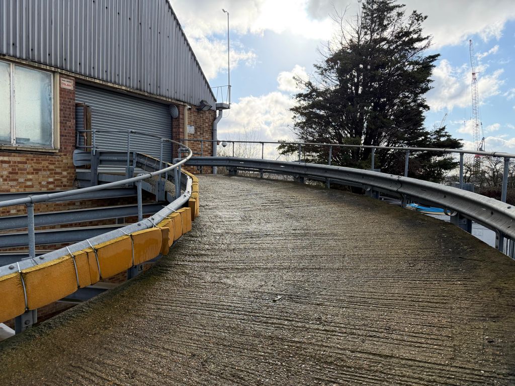 Property photo 3 of 5