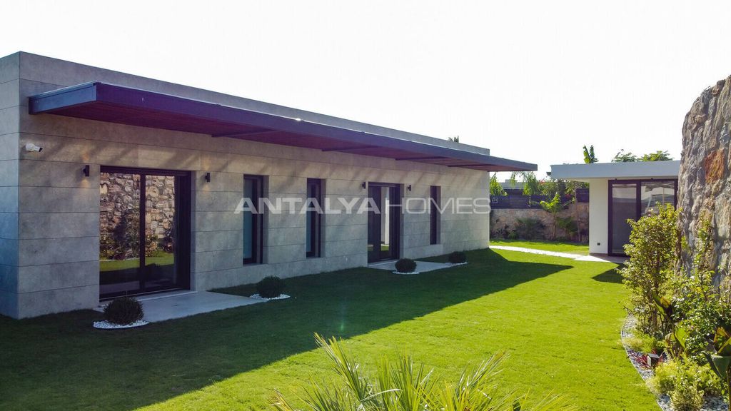 Property photo 3 of 37
