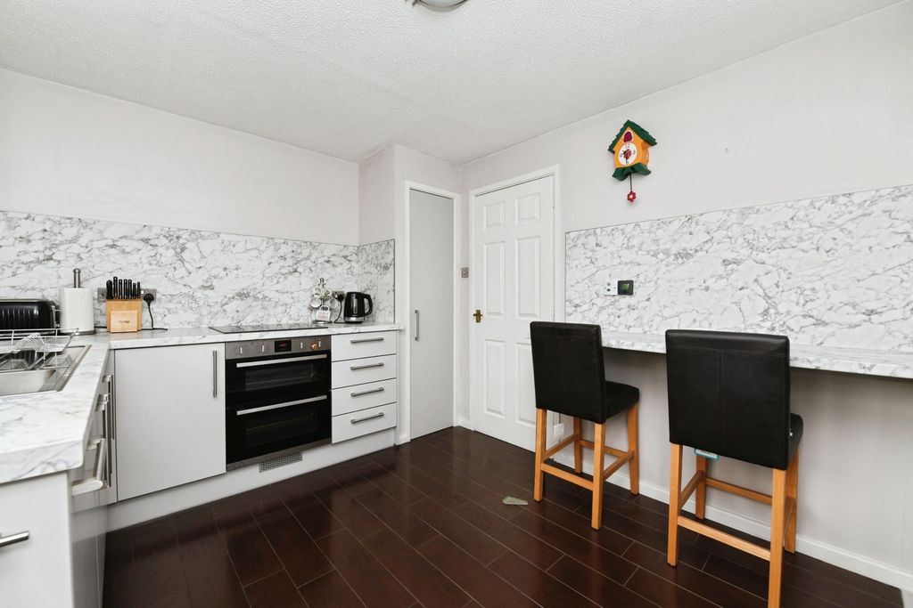 Property photo 1 of 16 Kitchen