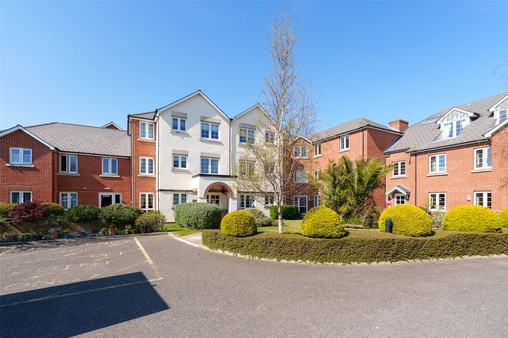 Property photo 1 of 10 Picture No. 14