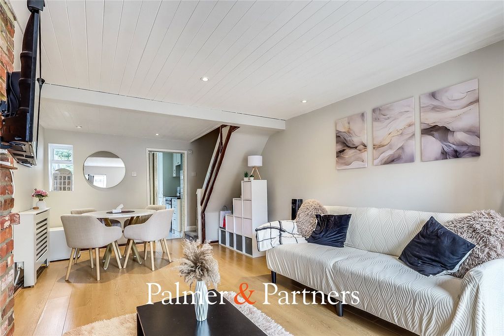 Property photo 2 of 17 Picture No. 30