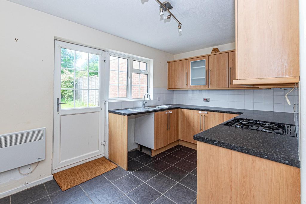 Property photo 2 of 7