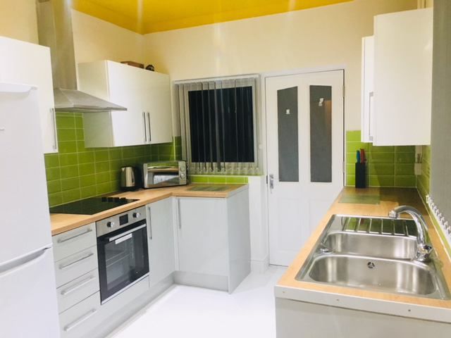 Property photo 1 of 11 Kitchen