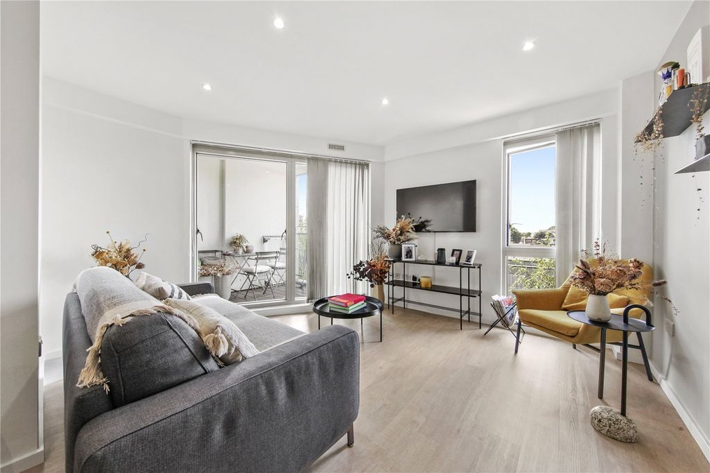 Property photo 1 of 15