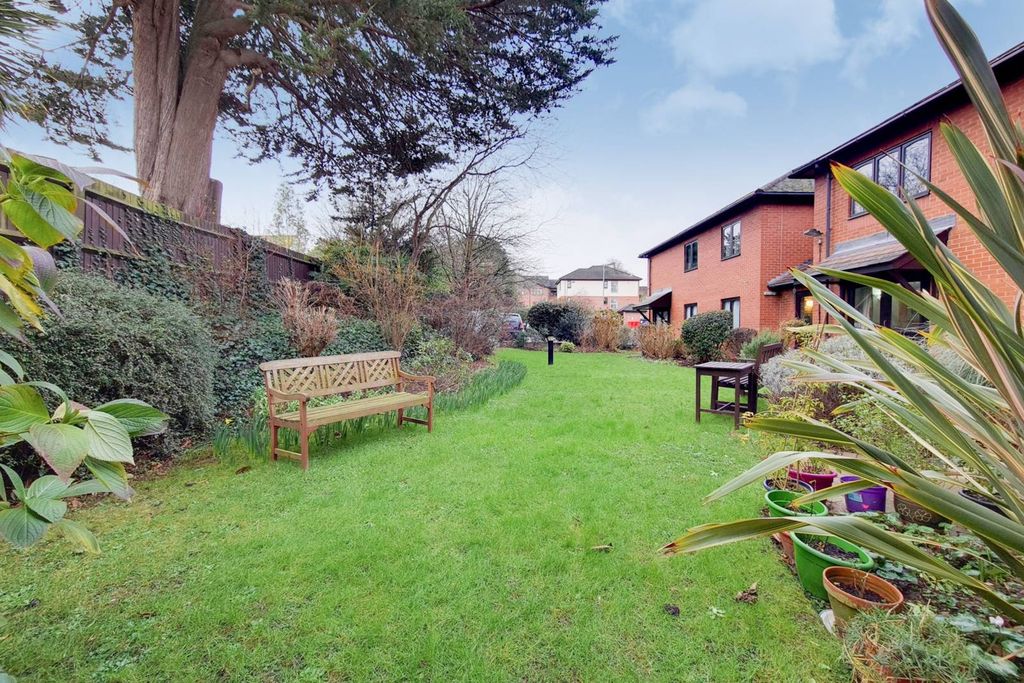 Property photo 2 of 9