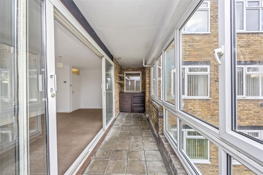 Property photo 3 of 16 Sun Room