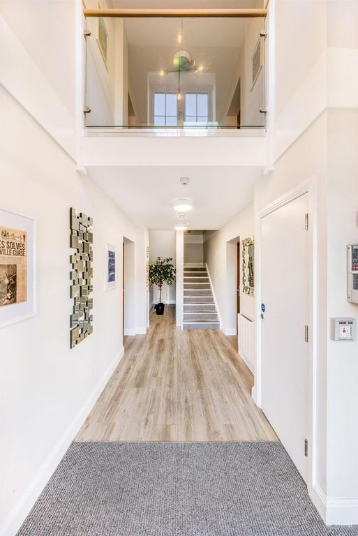 Property photo 2 of 10 Communal Entrance Hall.Jpg