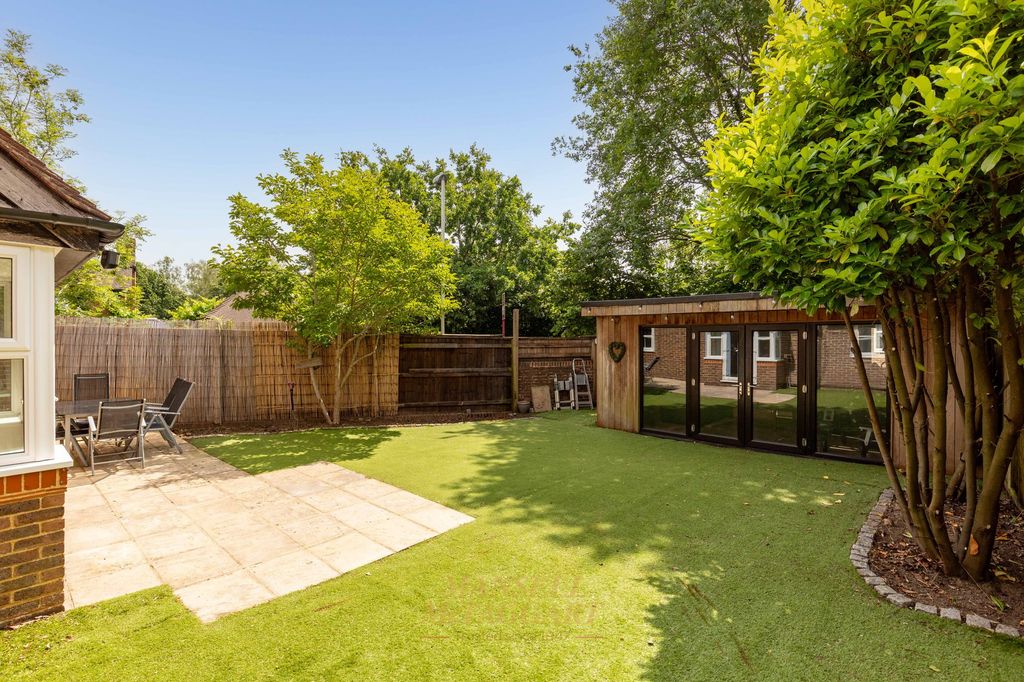 Property photo 2 of 24