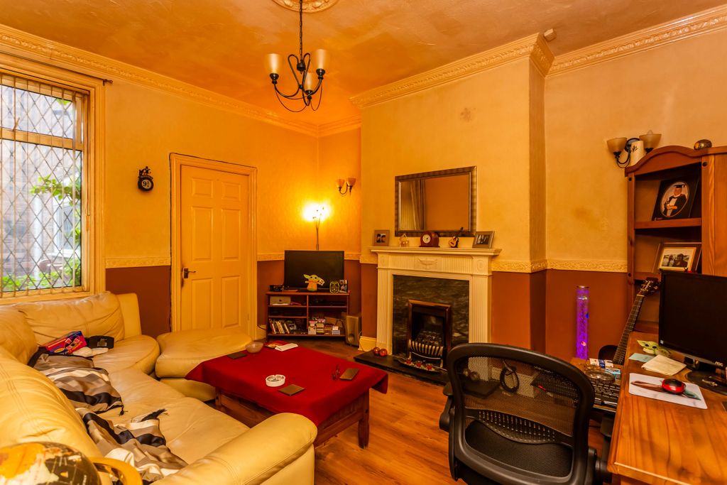 Property photo 3 of 14