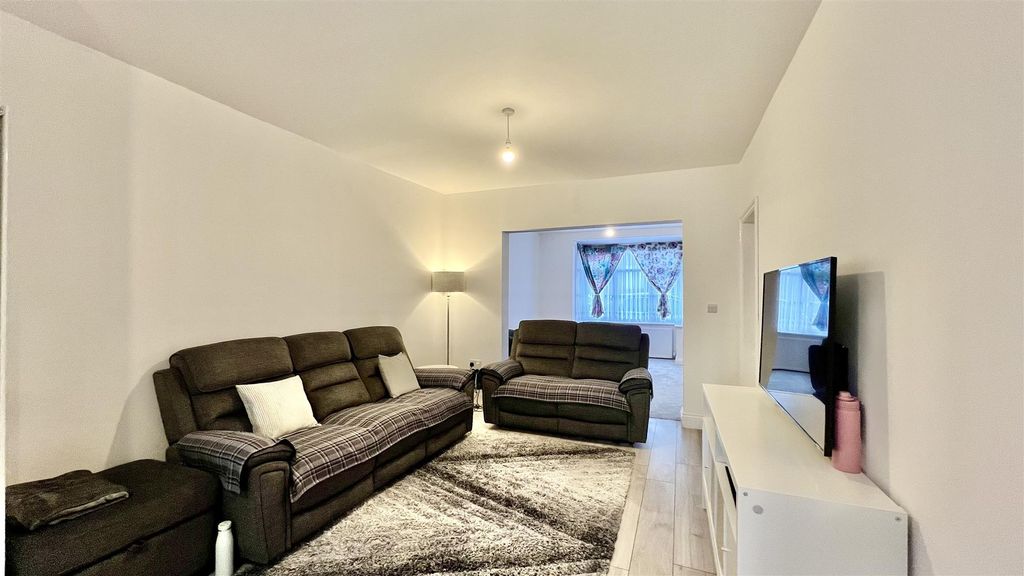 Property photo 3 of 12 Reception Room