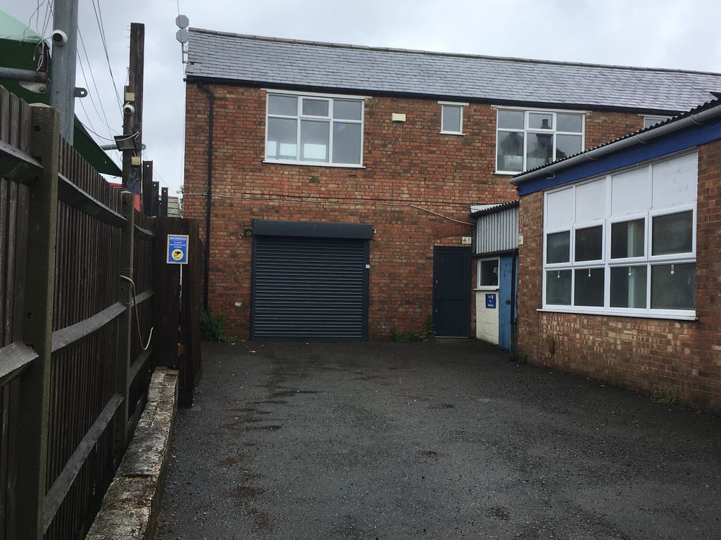 Property photo 1 of 3