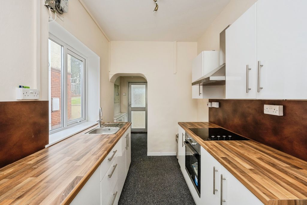 Property photo 2 of 13 Pbox-Img.Jpg