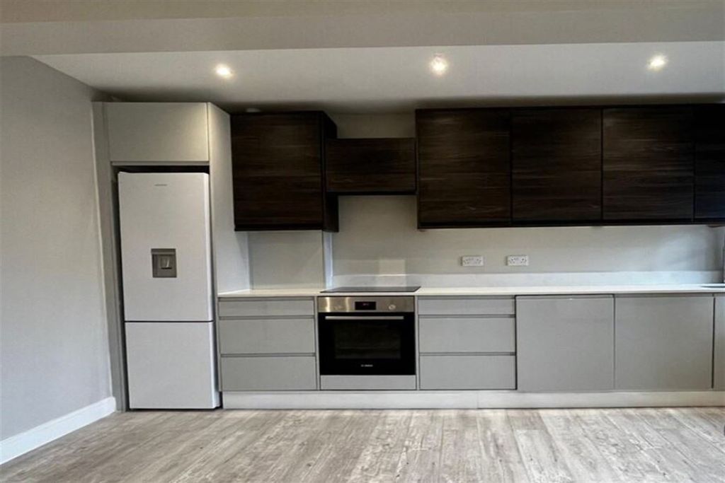 Property photo 1 of 4 (Main)