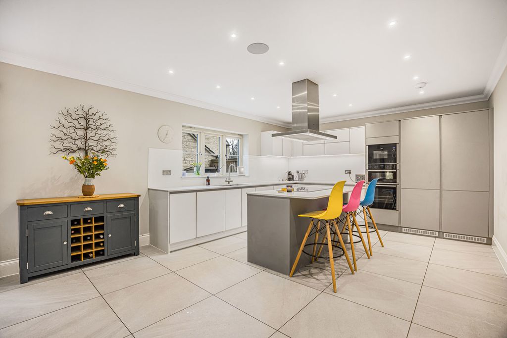 Property photo 2 of 30 Kitchen Family Room