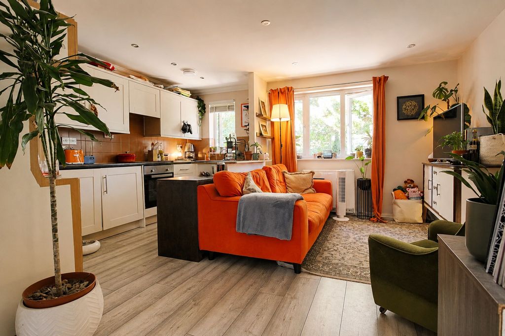 Property photo 1 of 10 Open Plan