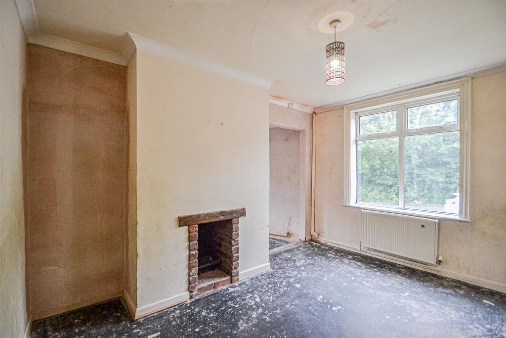 Property photo 2 of 11 Sitting Room