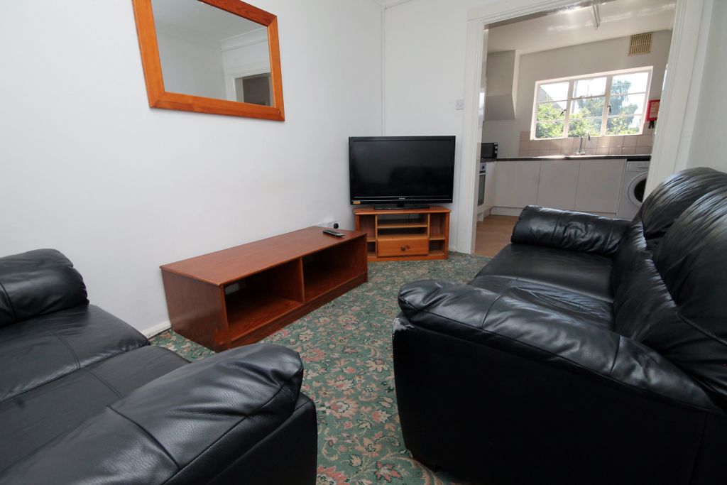 Property photo 2 of 7 Lounge