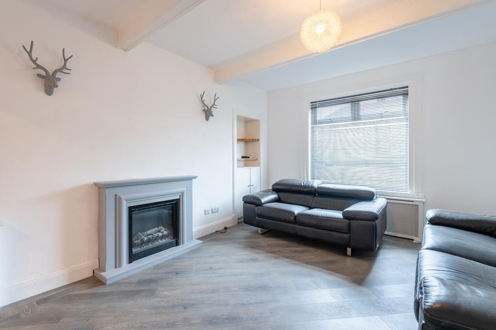 Property photo 2 of 14 Lev1375Pem Lounge.Jpg