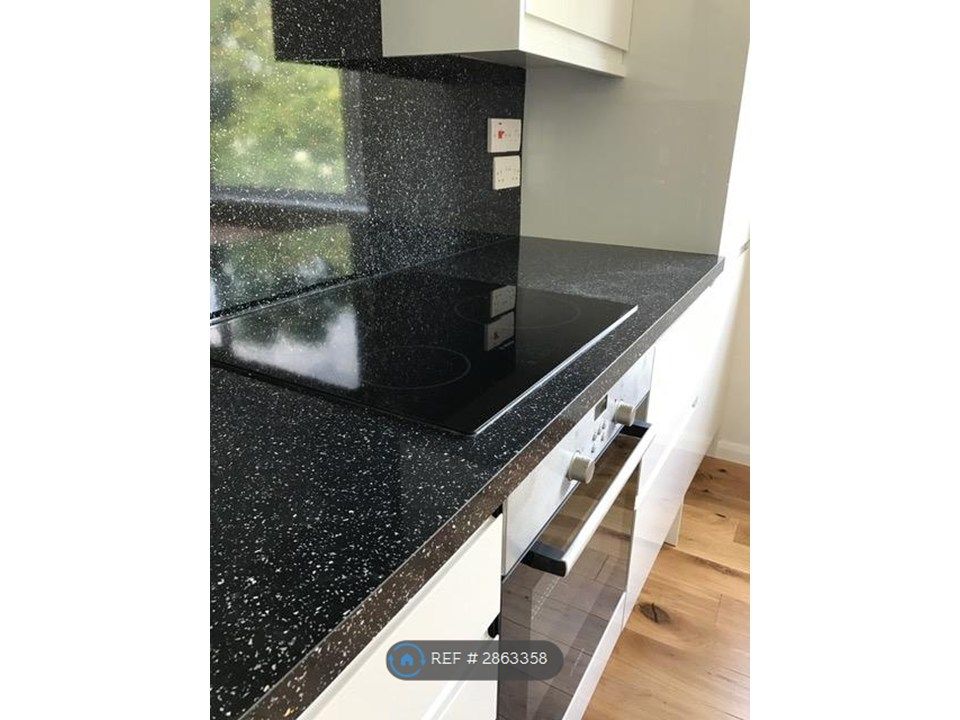 Property photo 2 of 25