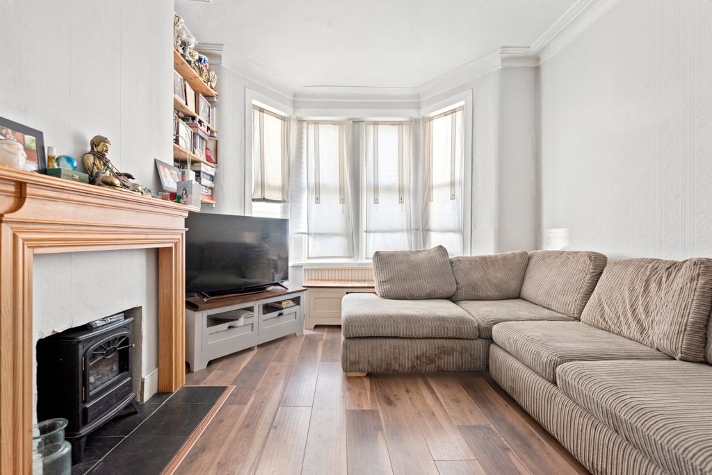 Property photo 2 of 13